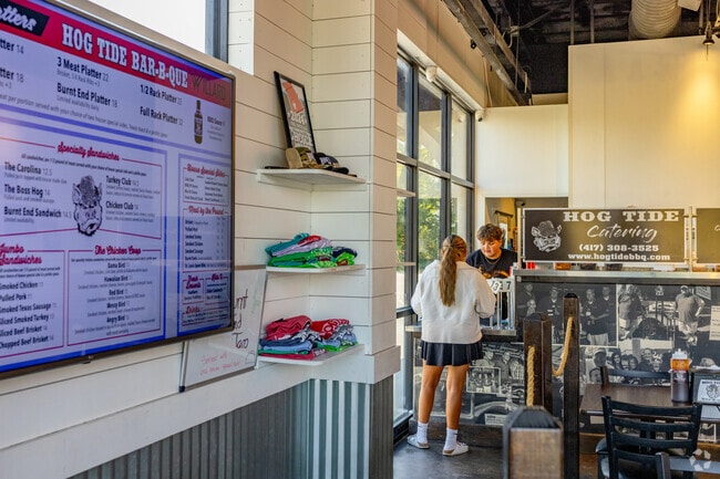 Residents can get their BBQ fix at Hog Tide Barbecue in Willard.