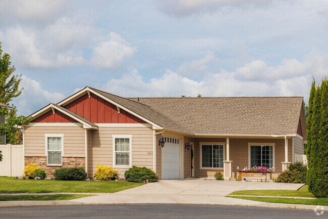 There are some 20th-century ranch-style homes in Post Fall East's south end.