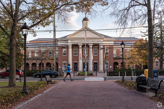 Quiet afternoons for a run in nearby Upper Marlboro.