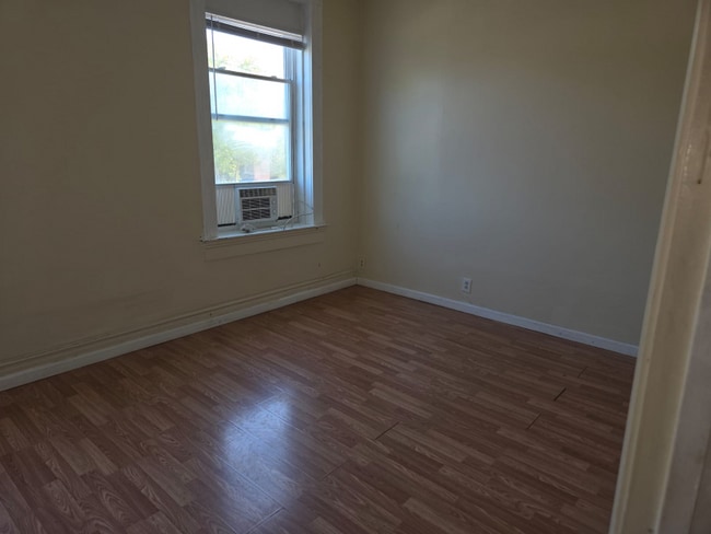 3302 Winnebago St unit 2nd floor, Saint Louis, MO 63118 - photo 7