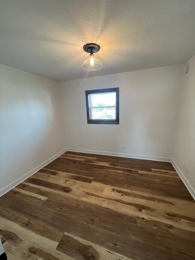 1916 Beech St unit B1, Kenova, WV 25530 - photo 7