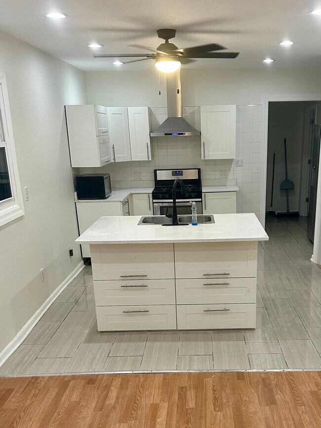 1928 N Keeler Ave unit 2, Chicago, IL 60639 - photo 5