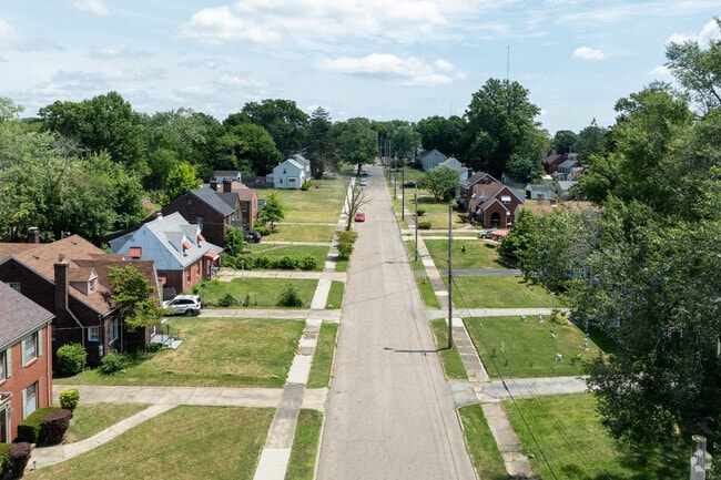 Wide streets and pedestrian-friendly sidewalks can be found in the Newport neighborhood.