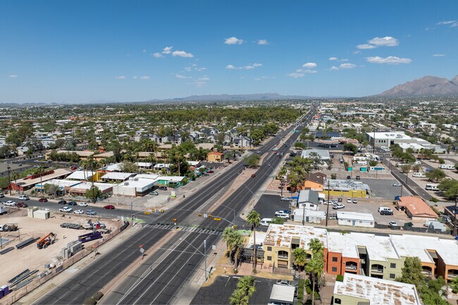 Oracle Road is the main street in the Balboa Heights neighborhood and turns into Highway 77.