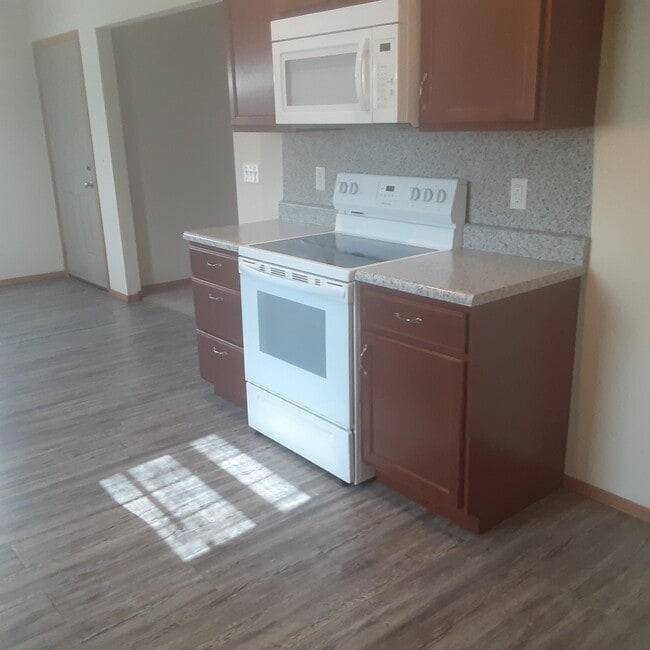 545 S Walker Ln, Fair Grove, MO 65648 - photo 4