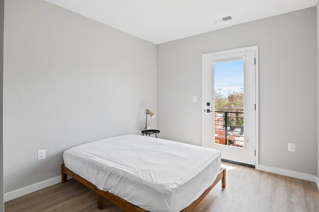 Euclid (Furnished Rooms), Washington, DC 20001 - photo 3