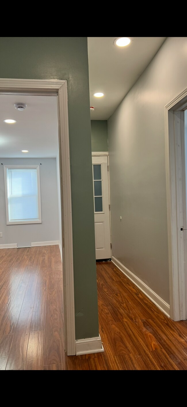 167 Walnut St Unit 1, East Providence, RI 02914