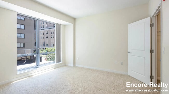 8 Emerson Place unit 90-8, Boston, MA 02114 - photo 5