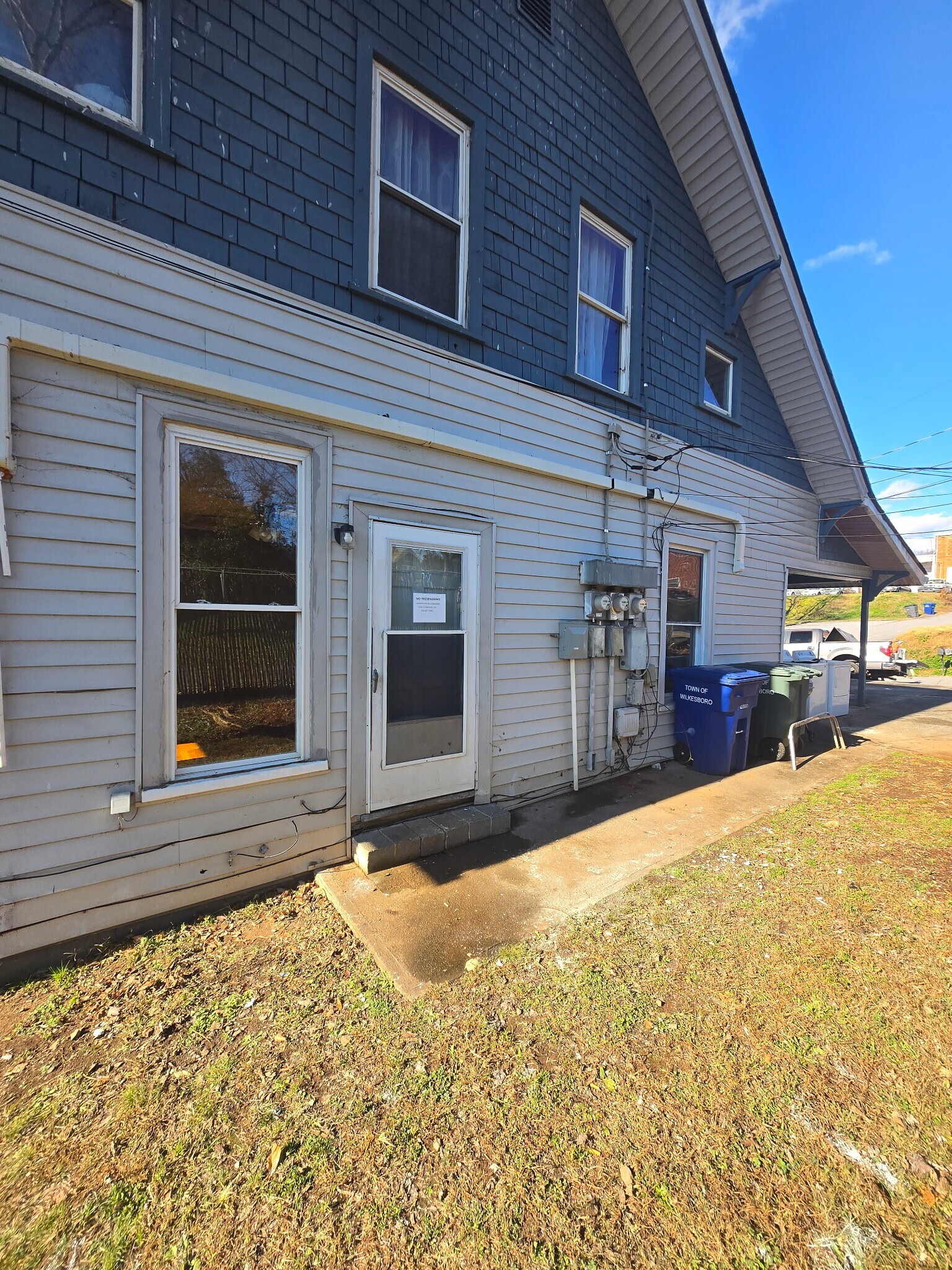 105 W South St unit 2, Wilkesboro, NC 28697 - photo 1