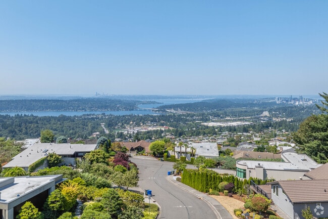 Scenic views in Somerset abound thanks to the neighborhood's relative high elevation.