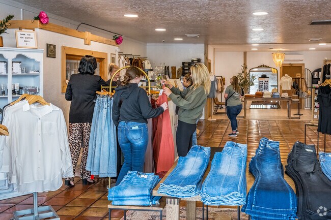 Volamos Boutique has the best trendy women’s attire in Central Point.