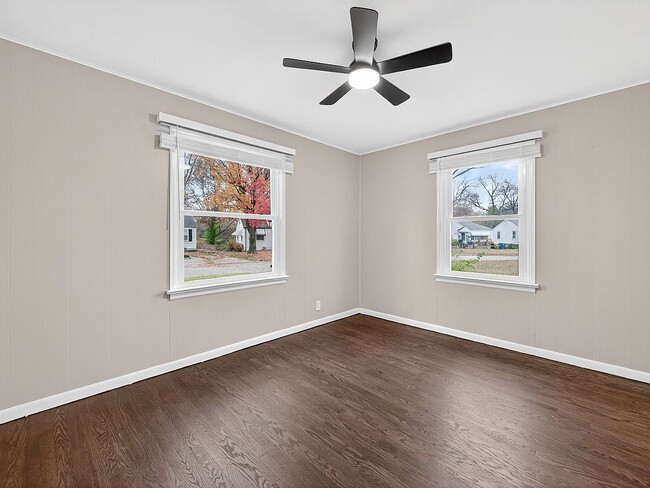 8232 Davenport Dr, Saint Louis, MO 63134 - photo 6