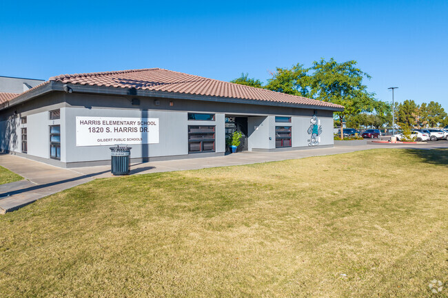 Education thrives at Harris Elementary in the heart of Mesa.