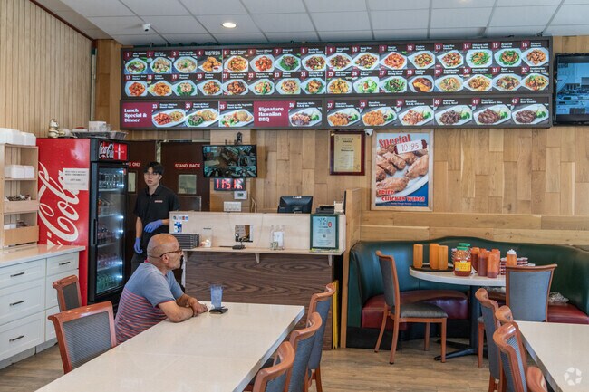 Frannie's Restaurant in Hayward offers a cozy atmosphere and a menu of classic Chinese dishes.
