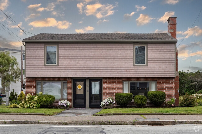 This duplex is typical in Salisbury.