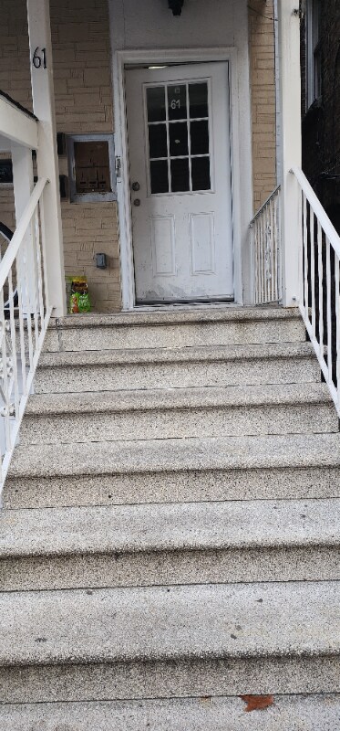 61 Poplar St unit 2, Yonkers, NY 10701 - photo 4