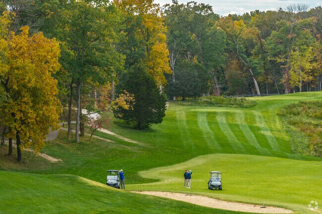 Missouri Bluffs Golf Club is considered to be one of the best championship public courses.