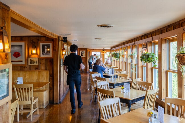 Daniels Restaurant & Pub in Henniker offers casual dining overlooking the Contoocook River.