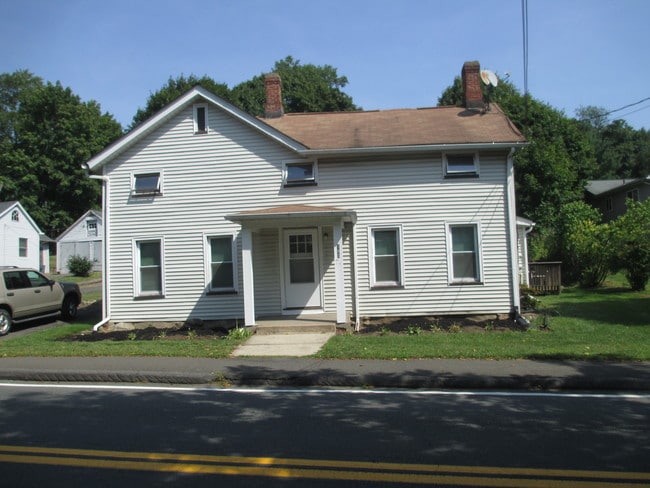 190 S Middletown Rd unit 2, Pearl River, NY 10965 - photo 2