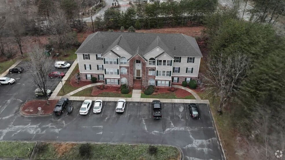 331 Mill Pond Dr unit 331, Winston Salem, NC 27106 - photo 2