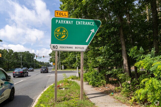 The Garden State Parkway provides north and south travel for Egg Harbor Township residents.