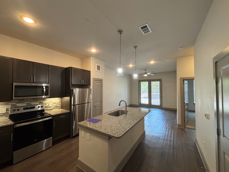 1050 Wittenburg unit a1, Kyle, TX 78640 - photo 1