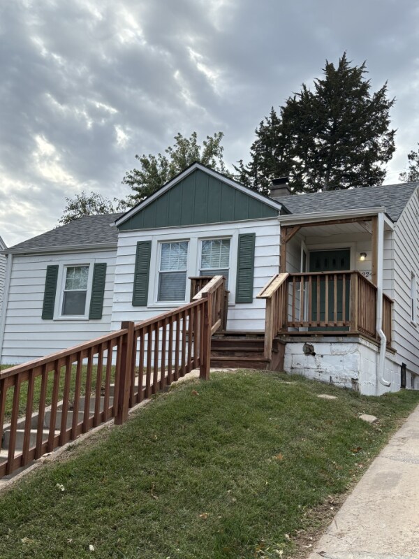 1324 S 51st Ave, Omaha, NE 68106