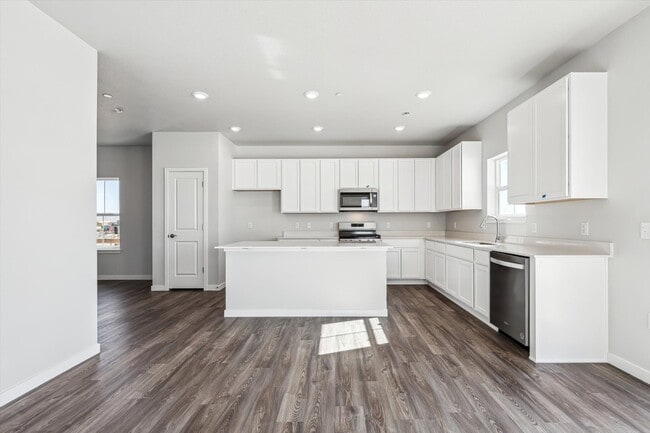 9424 Danube St, Commerce City, CO 80022 - photo 7