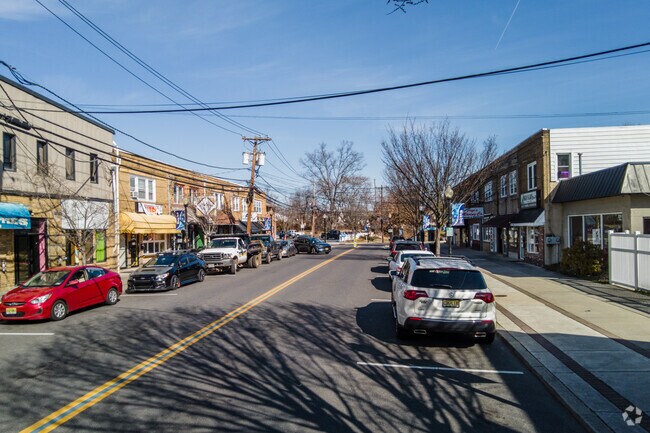 Clinton Avenue in Oaklyn features a variety of retail options.