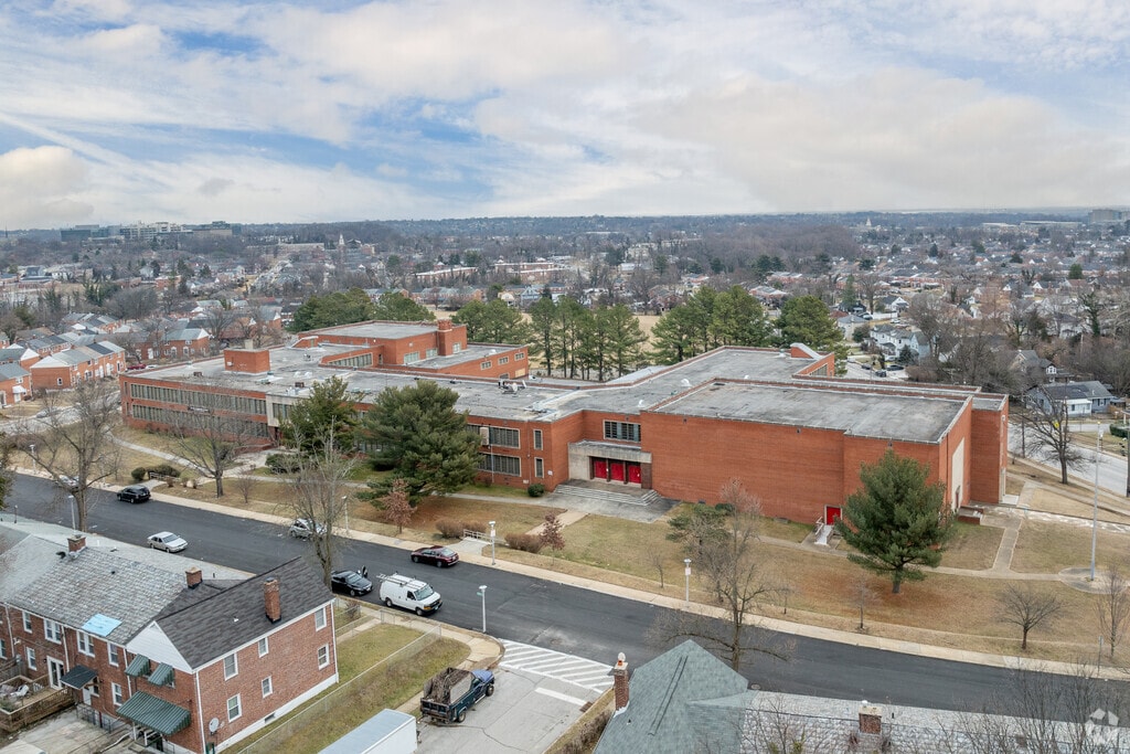 Medfield Heights Elementary School has 460 students.