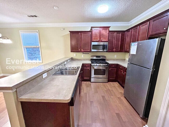 7073 Blairs View Dr, Austell, GA 30168 - photo 2