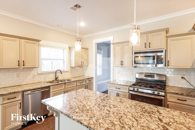 1017 Edgewater Ln, Chelsea, AL 35043 - photo 6