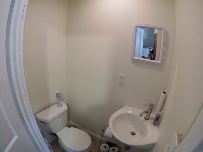229 Freeman St unit 4, Brookline, MA 02446 - photo 2