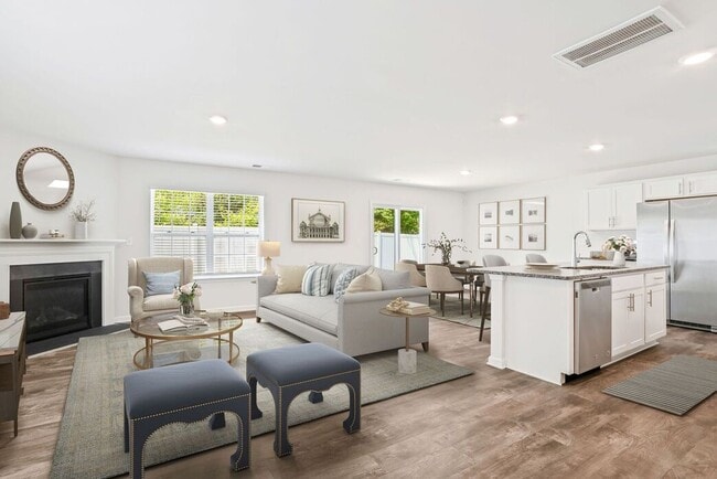 2006 Ryker Davis Ln, Charlotte, NC 28269 - photo 2