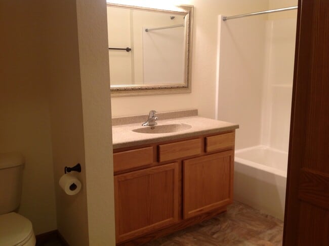 209 N Sherman St unit 205, Houston, MN 55943 - photo 5
