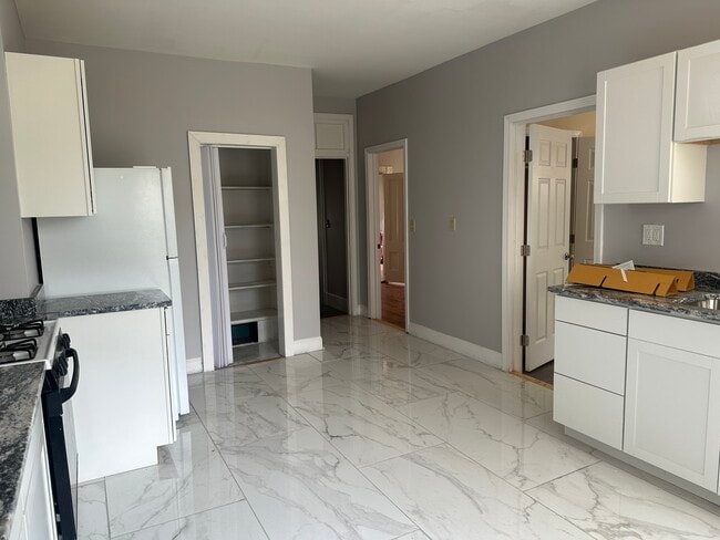 21 Dewey St unit 3, Boston, MA 02125 - photo 5