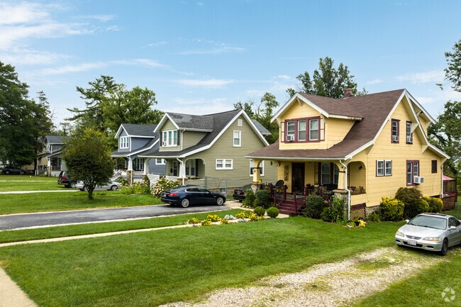 Some single homes can also be found in Cameron Village such as these craftsmens.