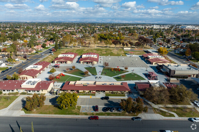 Sing Lum Elemetary School Serves K - 6th grade levels in Bakersfield, CA.