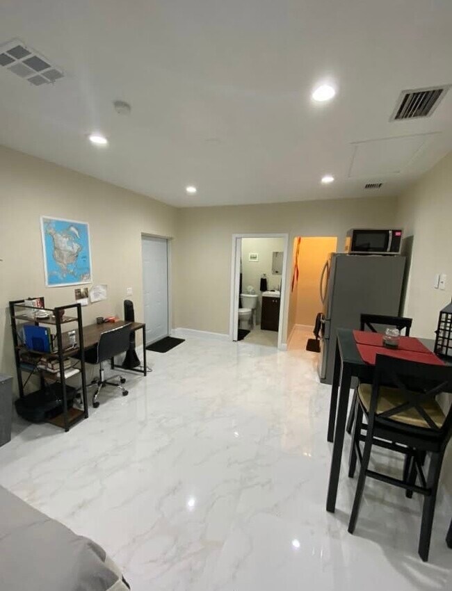1715 SW 102nd Ct Unit 1, Miami, FL 33165