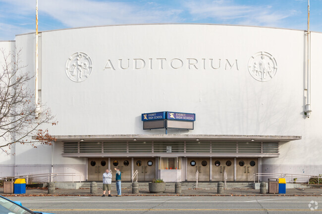 Everett High School is located within the Bayside neighborhood of Everett.