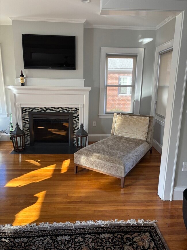 569 Commonwealth Ave Unit 2, Newton, MA 02459