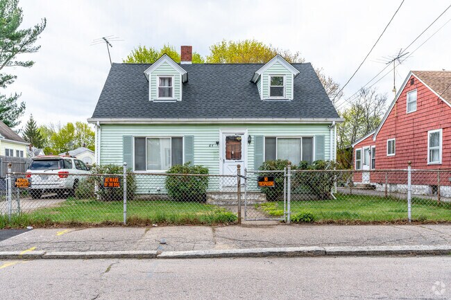 Cape Cods can be found along many streets in Fairlawn.