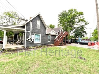 122 W Pine St Unit B, Rogers, AR 72756