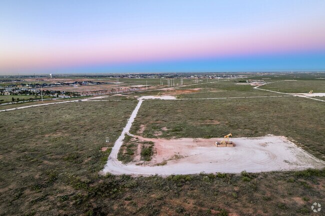 Midland experiences a dry, desert climate and has vast fields that are prone to tornadoes.