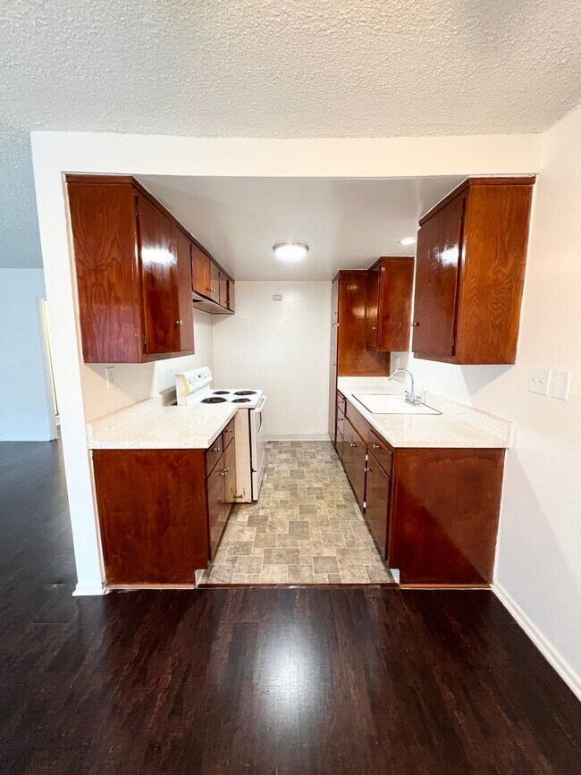 PARKVIEW (Tropic Isle), Torrance, CA 90504 - photo 6