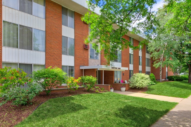 Sheridan Arms Apartments, Bay City, MI 48708 - photo 7