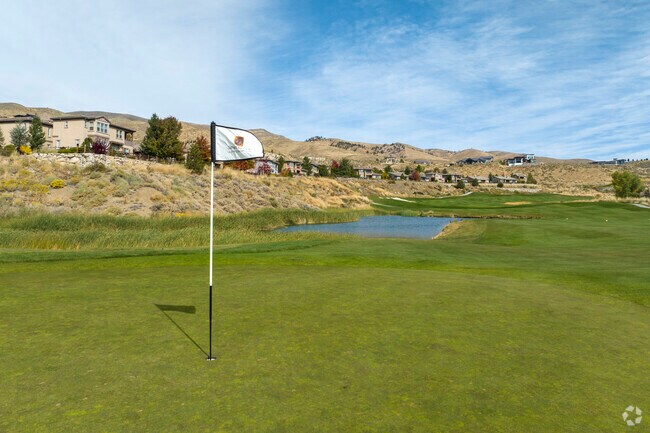 Somersett is known for it's well maintained greens on the course.