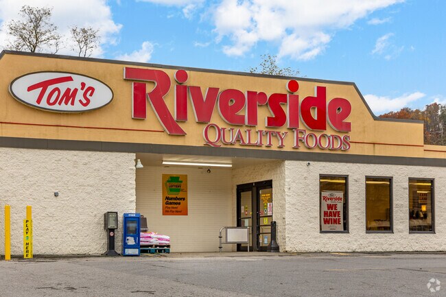 Tom's Riverside Quality Foods is a popular spot for residents of Redbank Township.