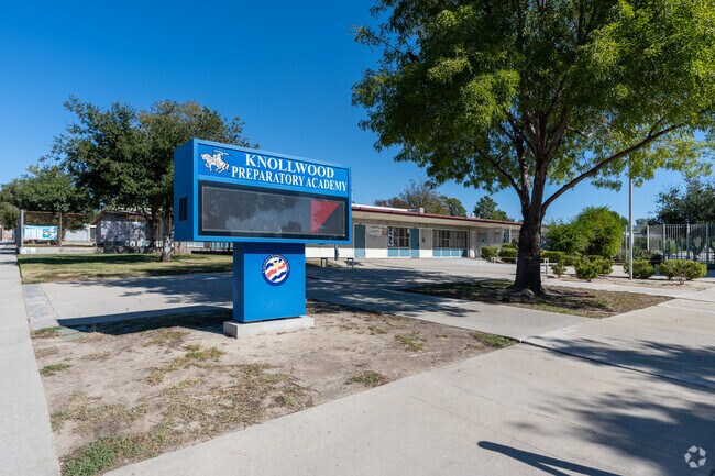Knollwood Preparatory Academy