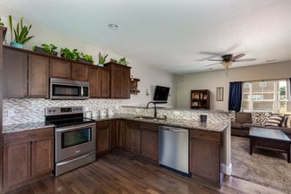 723 Cox Ct, Le Claire, IA 52753